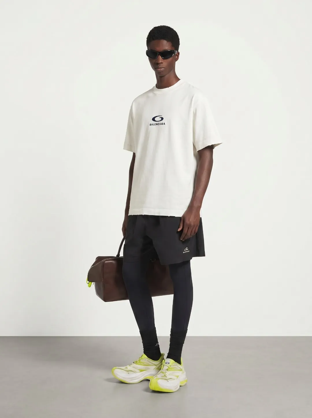 P100✨🔥 [balenciaga] 2026FW short-sleeved T-shirt Premium 26s double yarn 300g fabric, washed with Ma Liang distressed process Color: washed black, washed white, washed Khaki Size: S M L XL 2XL